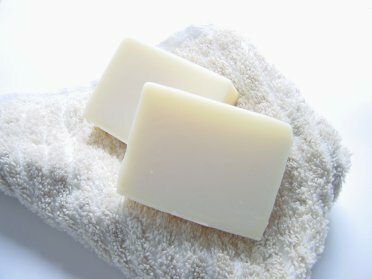 白いアボカドバター石鹸